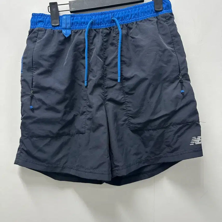 [BUNJANG] New Balance Navy/Blue Shorts (Size S) / [만원 아라비아빈티지]뉴발란스 반바지 네이비/블루 S