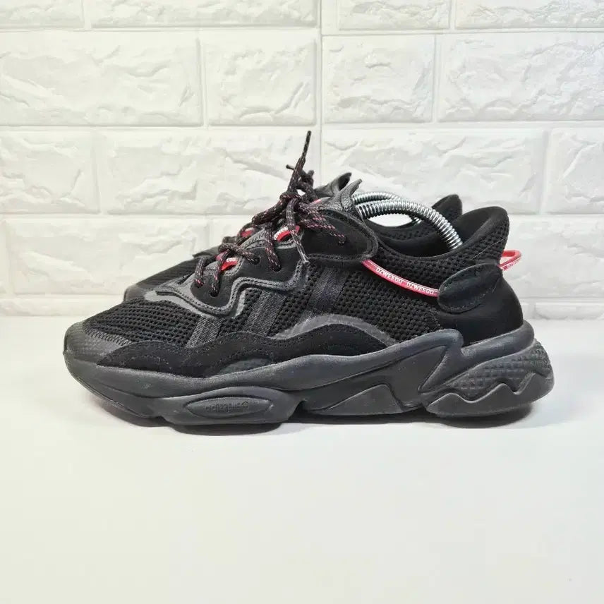[BUNJANG] Adidas Ozweego Black Scarlet 265 / 아디다스 265 오즈위고 블랙 스칼렛