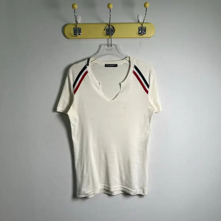 [BUNJANG] Dolce &amp; Gabbana Tricolore Stripe V-Neck Short Sleeve T-Shirt / 돌체앤가바나 트리콜로 스트라이프 브이넥 반팔 티셔츠 50