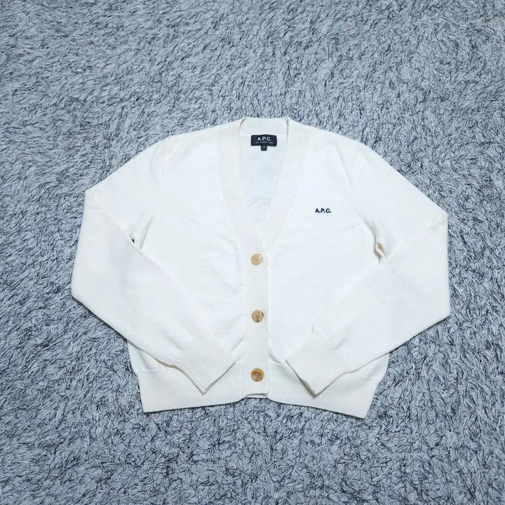 [SOLD OUT] APC아페쎄) S 여자 니트가디건 / 왕눈이샵