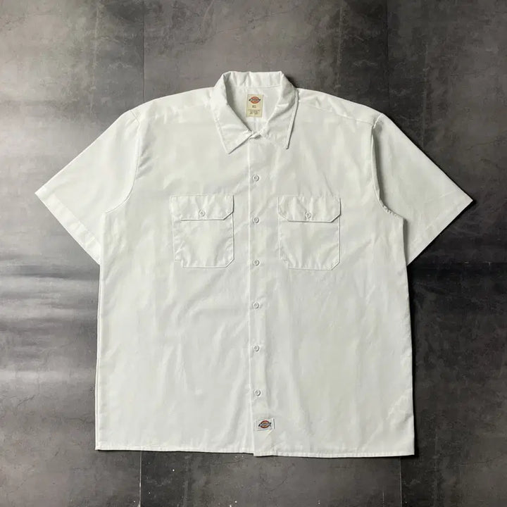 [BUNJANG] Dickies Vintage White Flap Pocket Short Sleeve Work Shirt / DICKIES 디키즈 빈티지 화이트 플랩포켓 반팔 워크셔츠 A00958