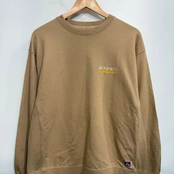 [BUNJANG] BEN DAVIS Back Print Crewneck Sweatshirt Beige / L 벤 데이비스 백 프린트 크루넥 스웨트셔츠 맨투맨 베이지