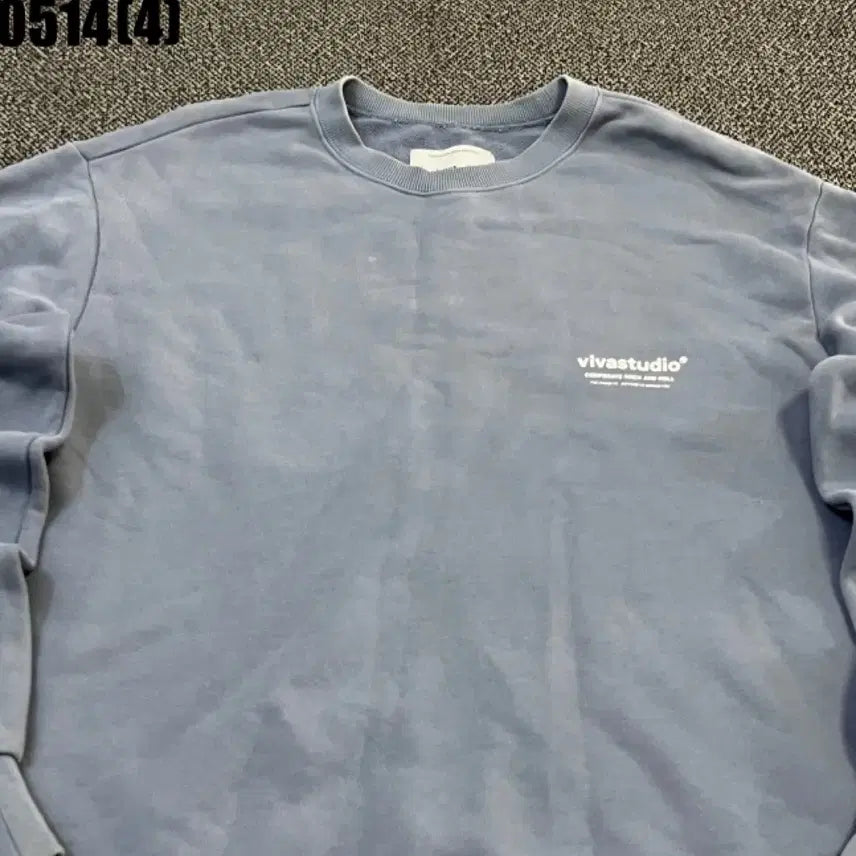 [BUNJANG] Vivastudio Blue Sweatshirt T-Shirt / 비바스튜디오 블루 맨투맨 티셔츠