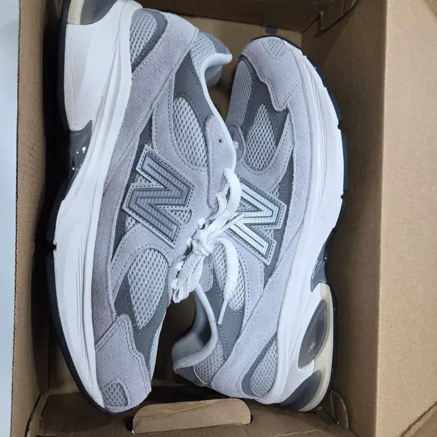 [BUNJANG] New Balance 2010 Sneakers / 뉴발란스 2010