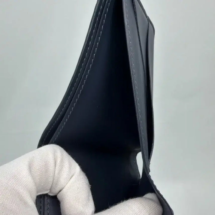 [BUNJANG] Louis Vuitton Eclipse Shadow Multiple Wallet Navy / 루이비통 이클립스 쉐도우 멀티플 월릿 반지갑 Navy