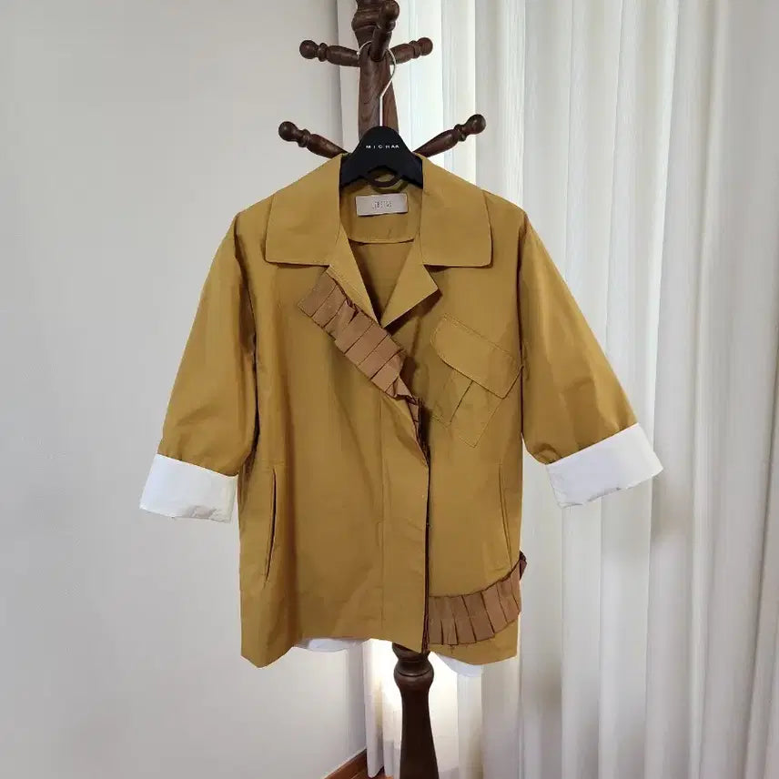 [BUNJANG] LEBEIGE Frill Detail Half Jacket Mustard Beige Cotton Blend Size 91-97-16 / 르베이지(LEBEIGE) 프릴 디테일 하프 자켓 (사이즈 91-97-16
