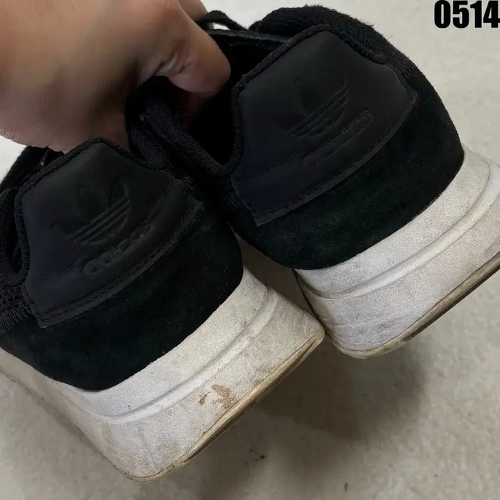 [BUNJANG] Adidas Black Sneakers Athletic Shoes 235 / 아디다스 블랙 스니커즈 운동화 235