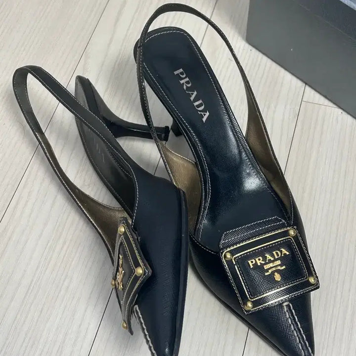 [BUNJANG] Prada Genuine Leather Slingback Heels Stitch / 프라다 정품 가죽 슬링백 구두 스티치