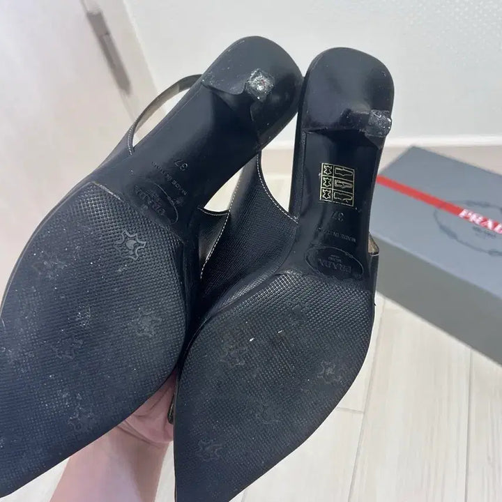 [BUNJANG] Prada Genuine Leather Slingback Heels Stitch / 프라다 정품 가죽 슬링백 구두 스티치