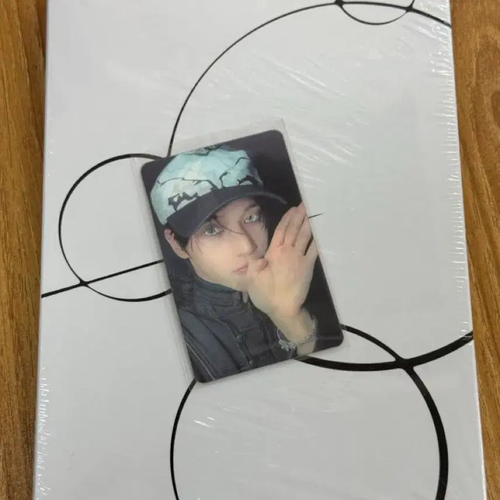 [BUNJANG] ATEEZ Wooyoung Fromm Store Lenticular Photocard / ATEEZ 에이티즈 우영 프롬스토어 까꿍 렌티큘러 포카