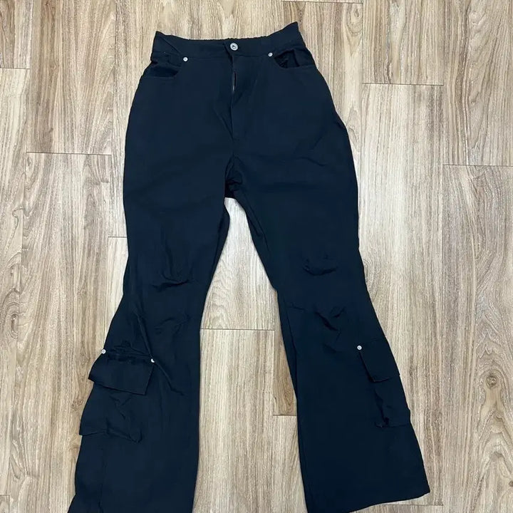 [BUNJANG] Motto Cargo Flare Pants / Motto 카고 플레어 팬츠