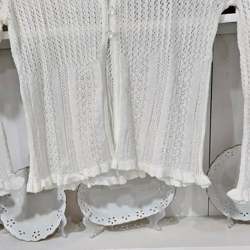[BUNJANG] Ivory Perforated Knit Cardigan / 아이보리 펀칭 니트 가디건