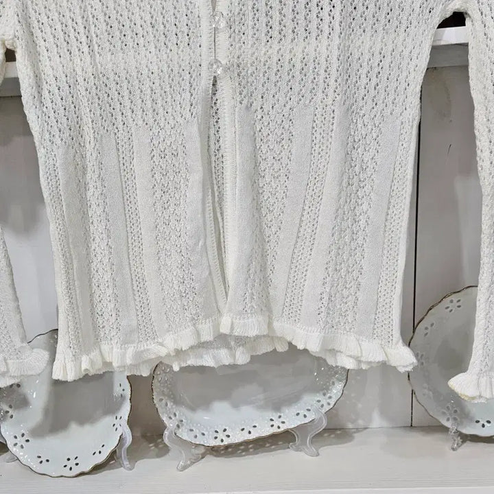 [BUNJANG] Ivory Perforated Knit Cardigan / 아이보리 펀칭 니트 가디건