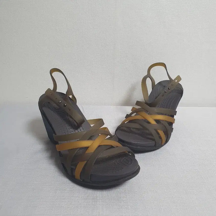 [BUNJANG] Crocs Mini Wedge Espadrille Sandals / 230mm 크록스 후라체 미니 웨지 샌들 에스프레쏘 브라운
