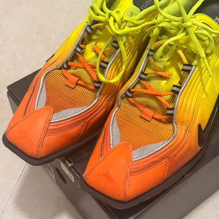 [BUNJANG] Nike Martine Rose Shox R4 Yellow US 9.5 / 마틴로즈 나이키 샥스 275 옐로우