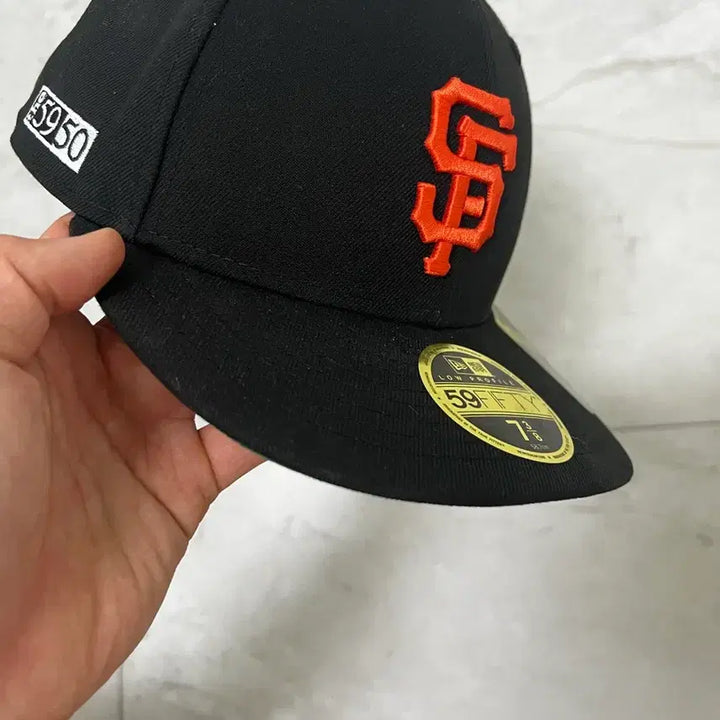 [BUNJANG] New Era 59FIFTY Black Cap Size 7 3/8 / 뉴에라 59FIFTY 검정색 모자 7 3/8