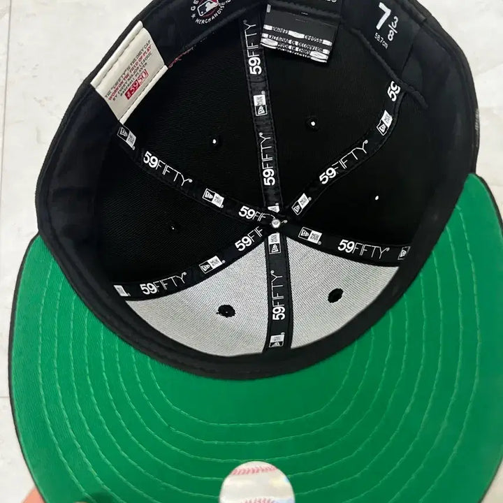 [BUNJANG] New Era 59FIFTY Black Cap Size 7 3/8 / 뉴에라 59FIFTY 검정색 모자 7 3/8