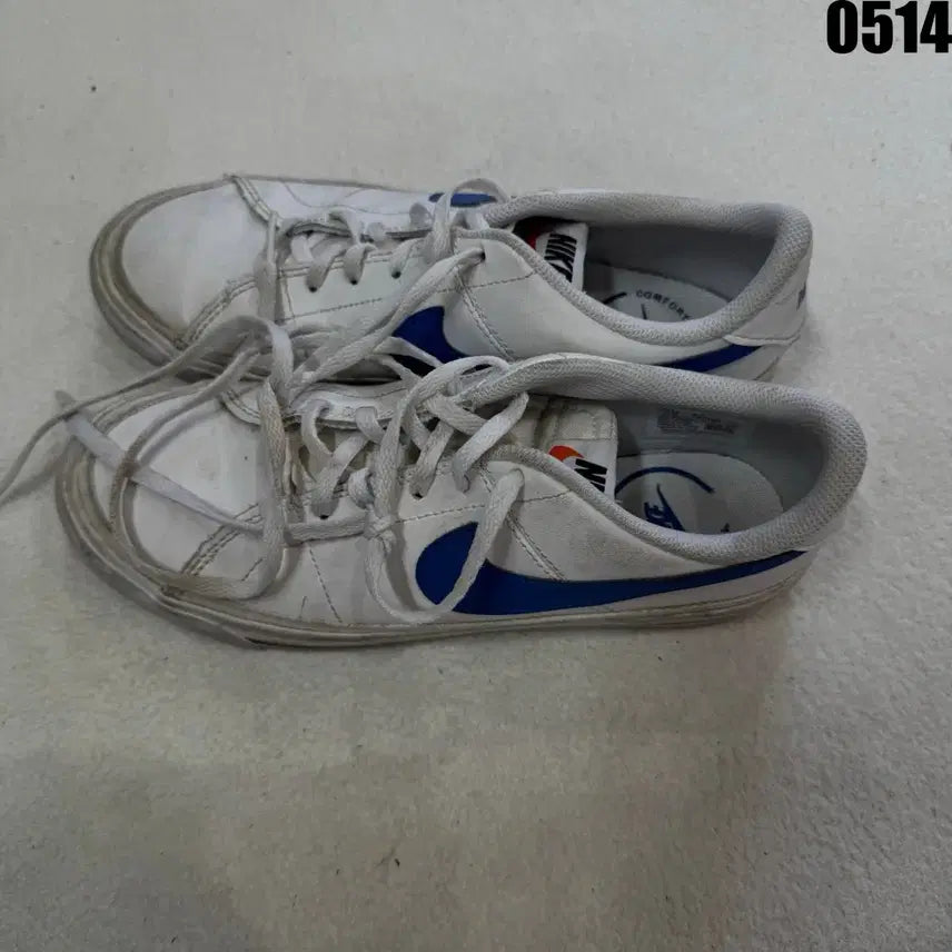 [BUNJANG] Nike White/Blue Sneakers / 나이키 흰/파 운동화 240