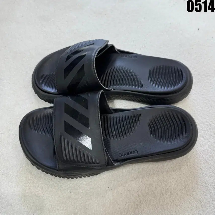 [BUNJANG] Adidas Black Slides 235 / 아디다스 검정 슬리퍼 235