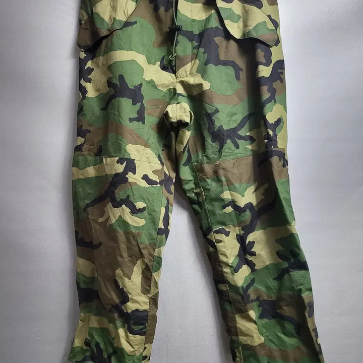 [BUNJANG] US Military Original Woodland Gore-Tex Pants (1st Gen) - Medium Short / 미듐숏 , 미군 오리지날 우드랜드 고어텍스 바지 1세대