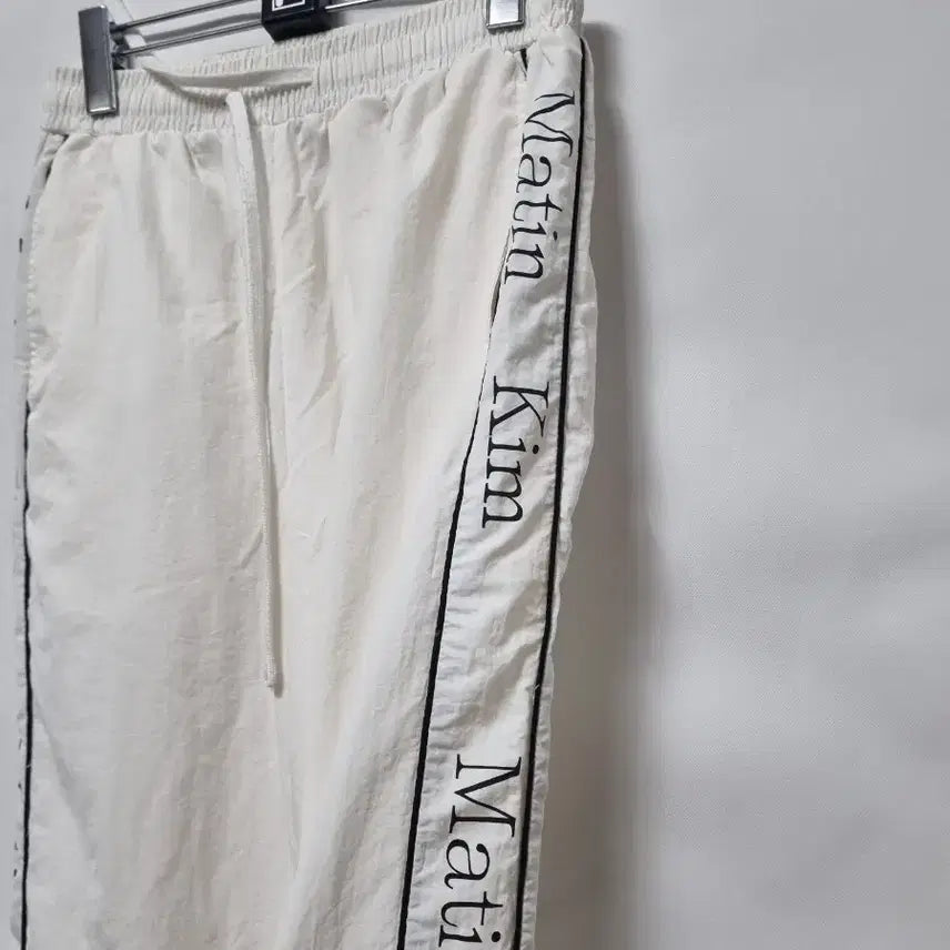 [BUNJANG] Matinkim White Track Pants Size S / 마뗑킴 화이트 트랙 팬츠 S