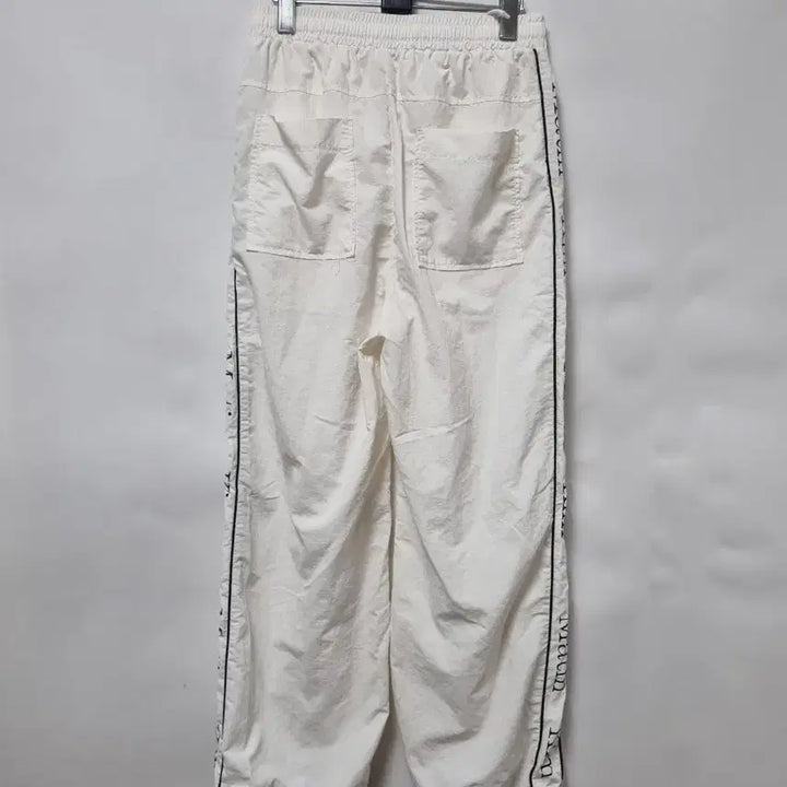 [BUNJANG] Matinkim White Track Pants Size S / 마뗑킴 화이트 트랙 팬츠 S