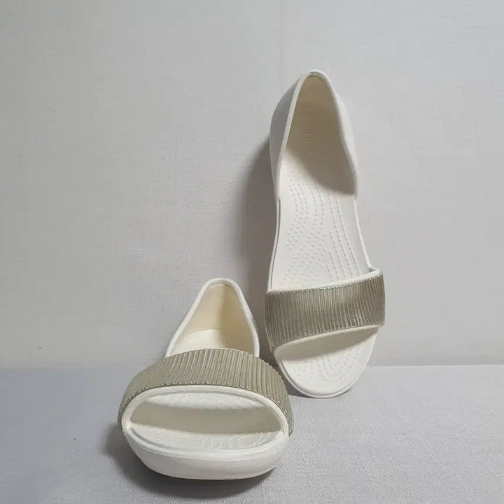 [BUNJANG] Crocs Lina Embellished Dorsay Flat Sandals (Women&