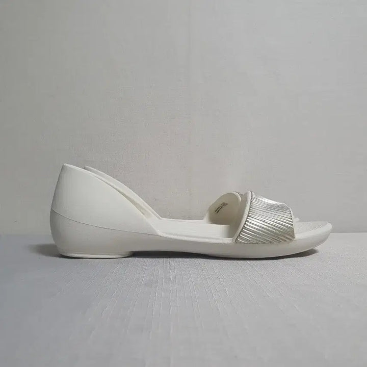 [BUNJANG] Crocs Lina Embellished Dorsay Flat Sandals (Women&
