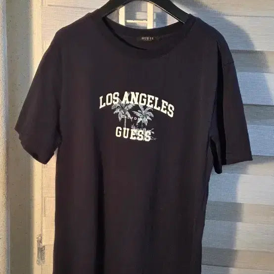 [BUNJANG] Guess LA Palm Tree Short Sleeve T-Shirt Black / 게스 LA 야자수 반팔 티셔츠 블랙