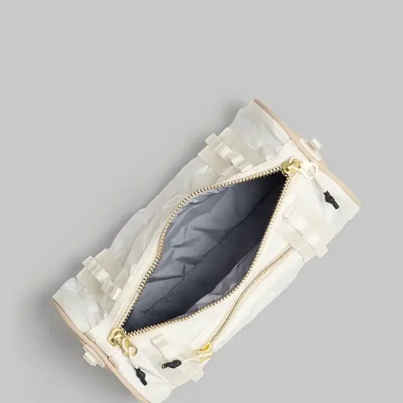 [SOLD OUT] 정품 토폴로지 가방 +스트랩 (정가 174,500원)