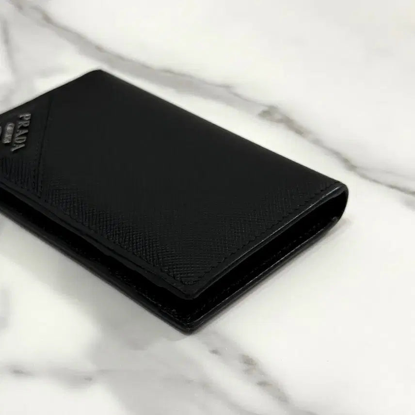 [BUNJANG] PRADA Saffiano Leather Metal Logo Flap Card Wallet / 프라다 사피아노 레더 메탈로고 플랩 카드지갑 반지갑 2MC101