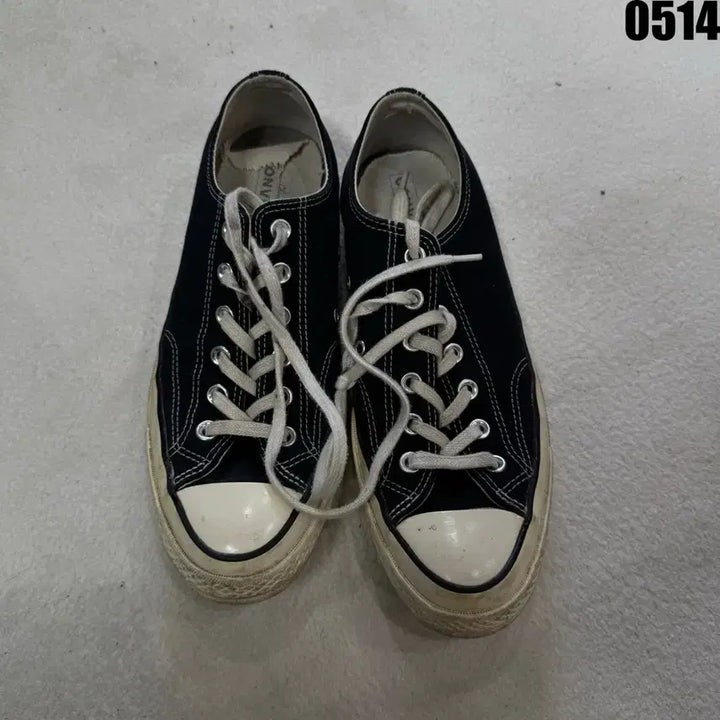 [BUNJANG] Converse Chuck Taylor All-Star Low Top Black Sneakers / 컨버스 블랙 로우 스니커즈 260