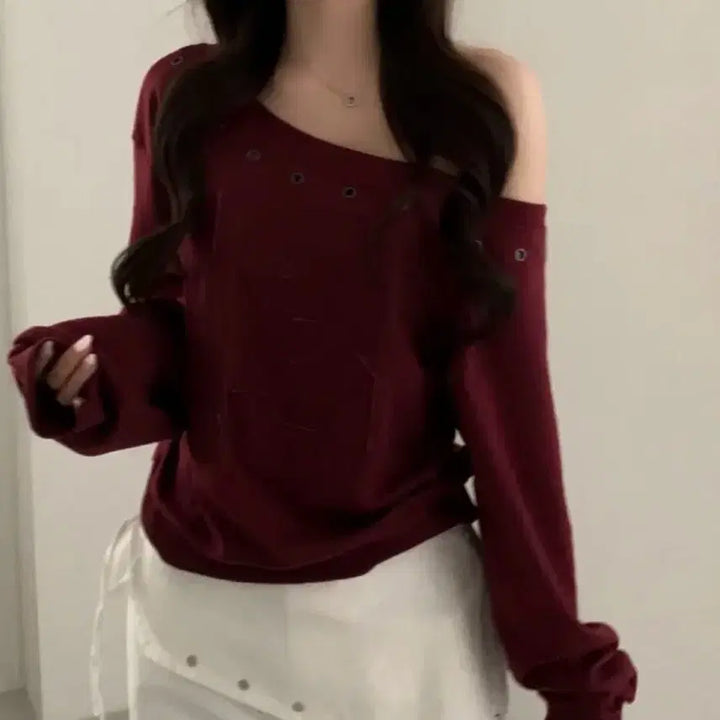 [BUNJANG] One-Shoulder Sweatshirt (Wine) / 새상품 / 원오프숄더 맨투맨 (와인)