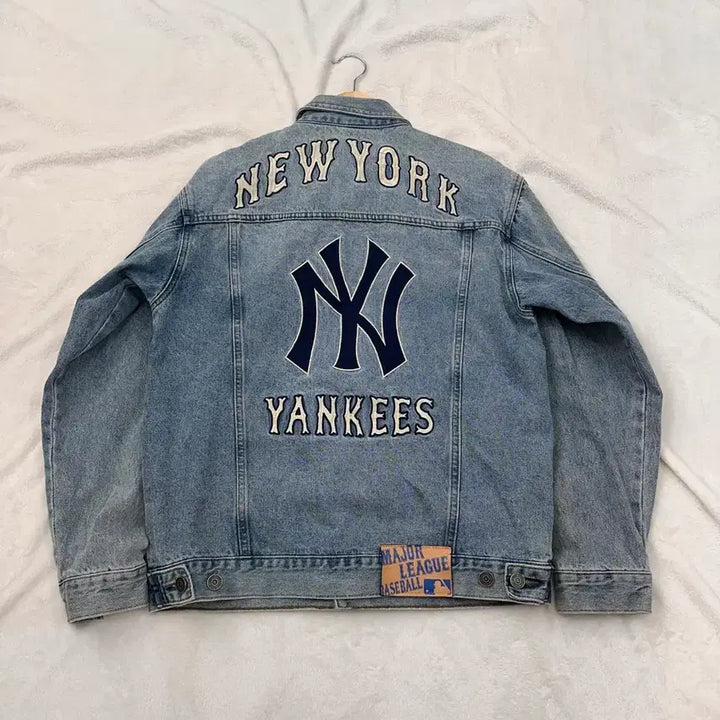 [BUNJANG] MLB New York Yankees Embroidered Logo Denim Jacket / (100)MLB 뉴욕양키스 자수로고 데님 자켓