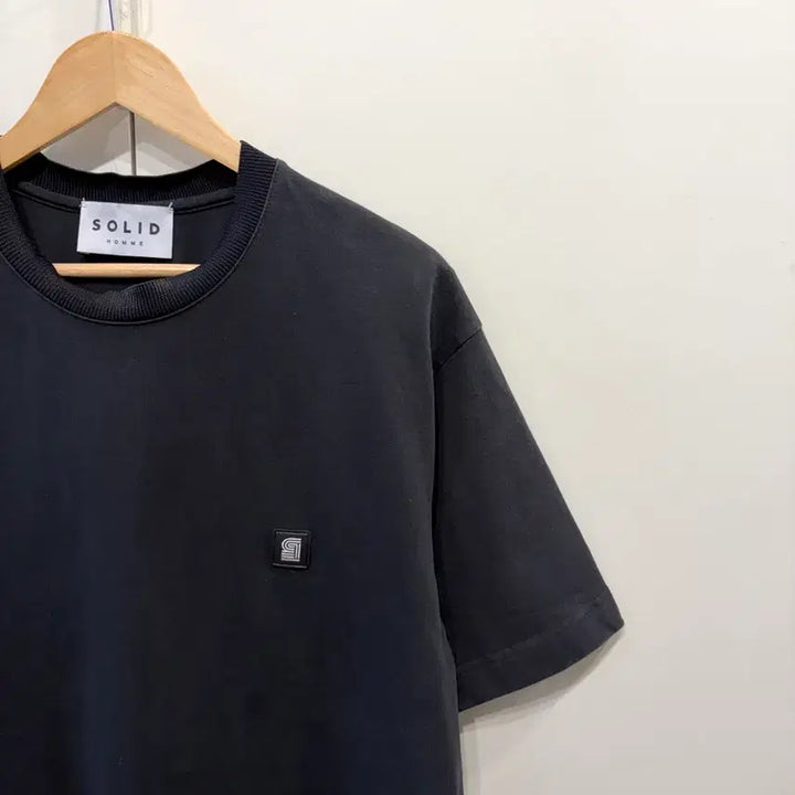 [BUNJANG] Solid Homme Logo Patch Cotton T-Shirt / 솔리드옴므 로고 패치 코튼 반팔 티셔츠