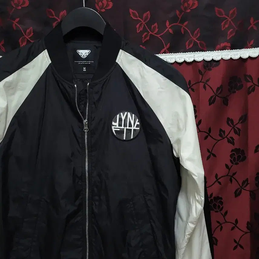 [BUNJANG] Dynafit Colorblock Bomber Jacket M / 다이나핏 블랙 화이트 배색 봄버 자켓 M