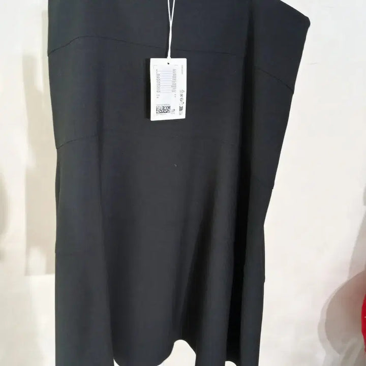 [BUNJANG] COS Black Skirt (Plus Size) / (새상품) 신상 COS 코스 스커트 88~99