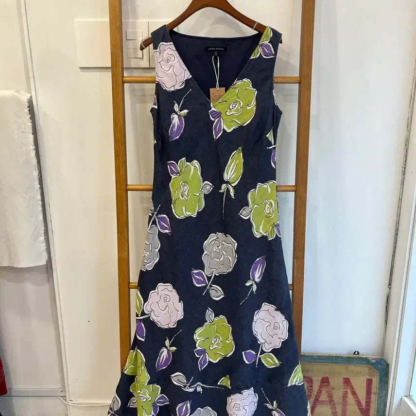 [BUNJANG] Laura Ashley Linen Floral Sleeveless Dress / 로라애슐리 린넨 플라워 민소매 원피스