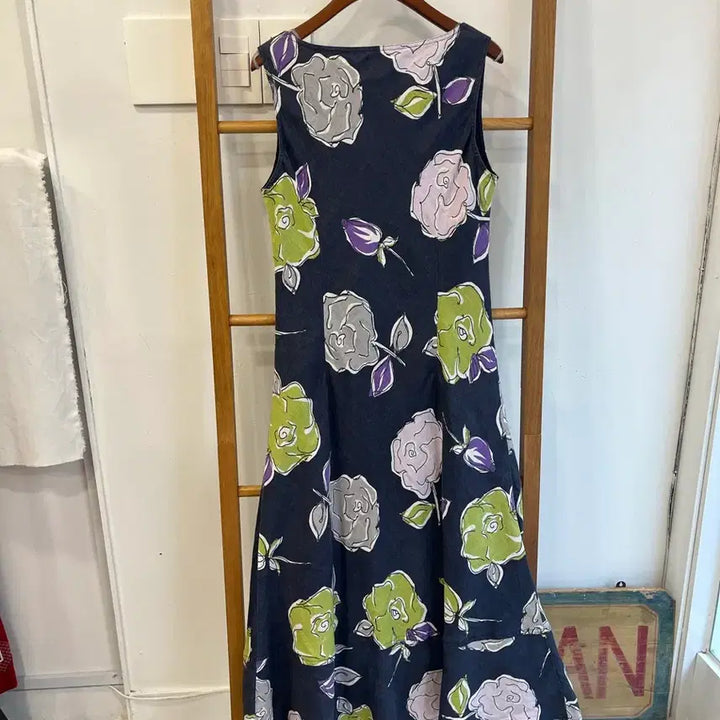 [BUNJANG] Laura Ashley Linen Floral Sleeveless Dress / 로라애슐리 린넨 플라워 민소매 원피스