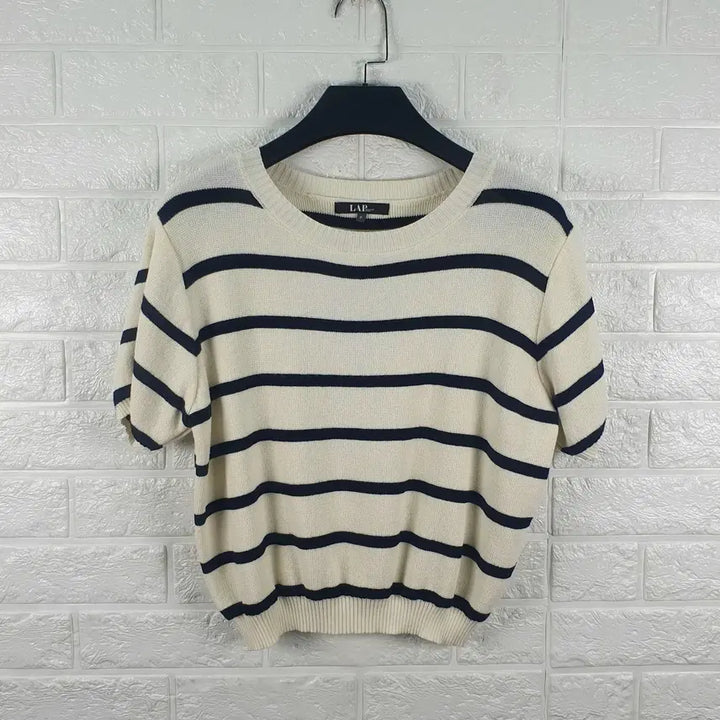 [BUNJANG] FLAP Round Neck Cropped Knit / [F]LAP 랩 크롭 라운드 니트