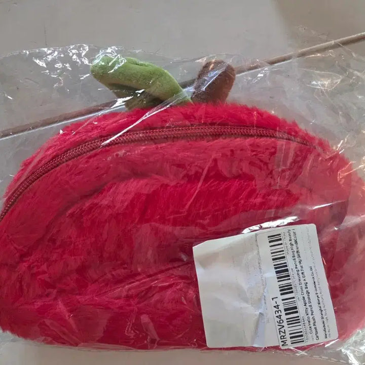 [BUNJANG] Hello Kitty Apple Shaped Pouch / 키티과일모양파우치