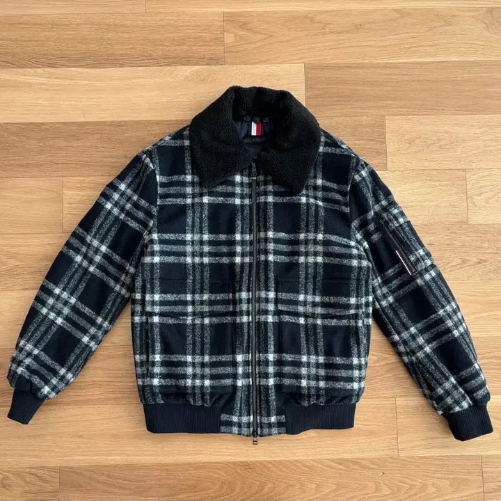 [BUNJANG] Tommy Hilfiger Check Fleece Collar MA-1 Bomber Jacket / 타미힐피거 체크 양털카라 ma-1 봄버 항공자켓 50