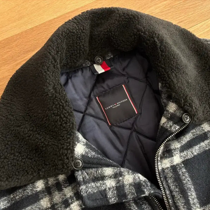 [BUNJANG] Tommy Hilfiger Check Fleece Collar MA-1 Bomber Jacket / 타미힐피거 체크 양털카라 ma-1 봄버 항공자켓 50