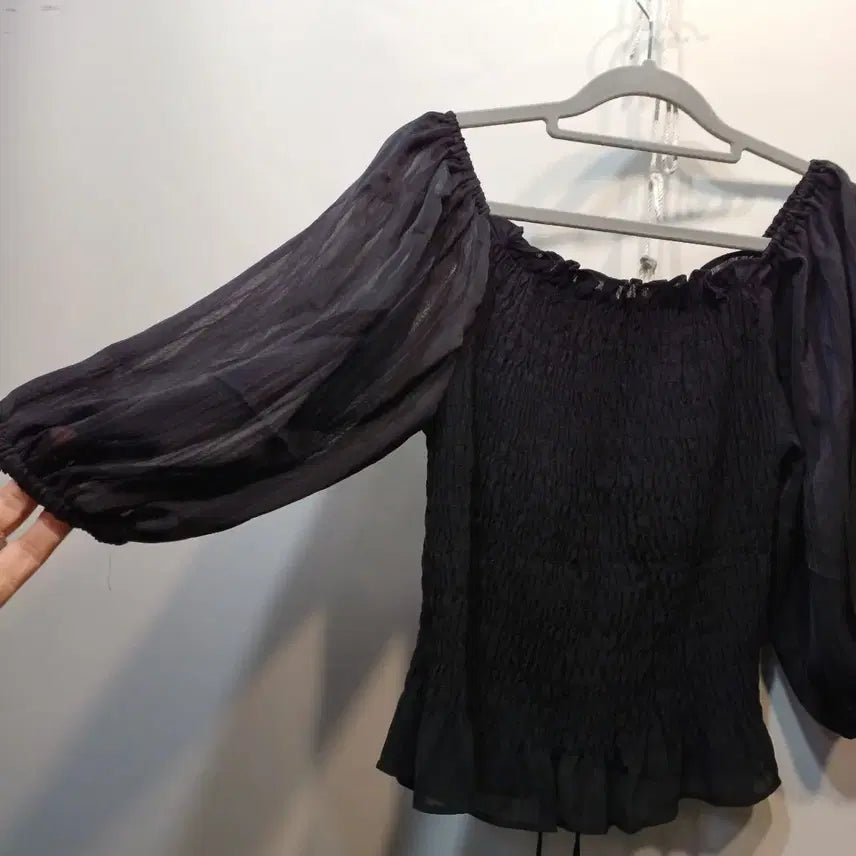 [BUNJANG] Black Shirring Puff Short Sleeve Blouse / 블랙 셔링 블라우스 퍼프 반팔80사이즈여름  65026
