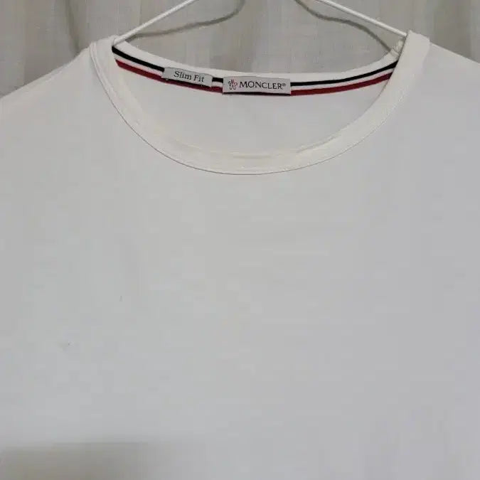 [BUNJANG] Moncler White Slim Fit Short Sleeve T-Shirt - Size M / 몽클레어 화이트 슬림핏 반팔티 M