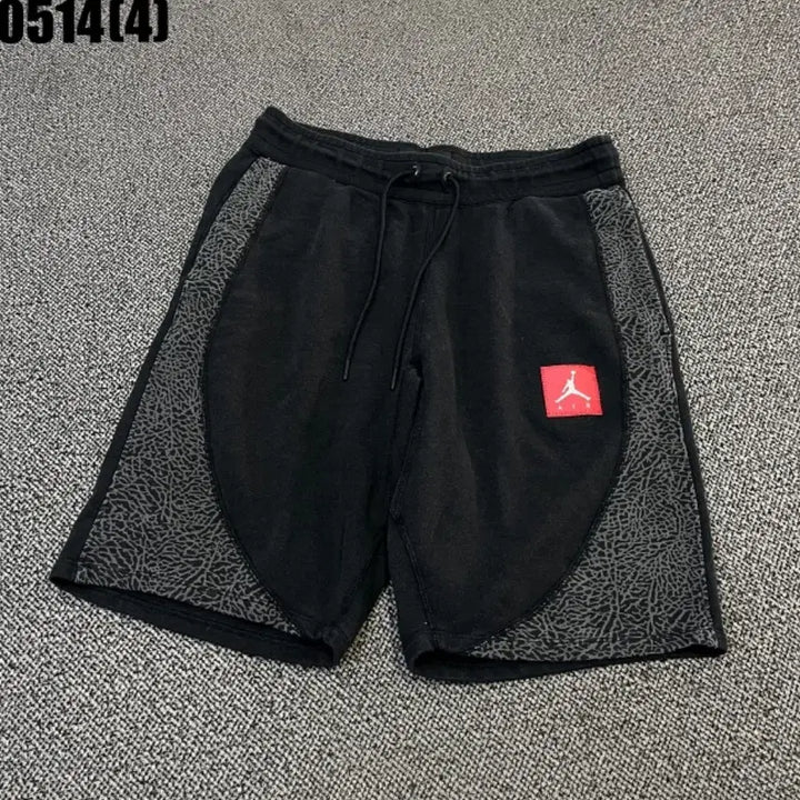 [BUNJANG] Jordan Black Elephant Print Shorts / 조던 블랙 코끼리 반바지