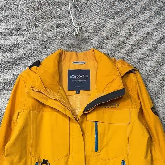 [BUNJANG] Discovery Yellow Functional Windbreaker 90 / 디스커버리 옐로우 기능성 바람막이 90