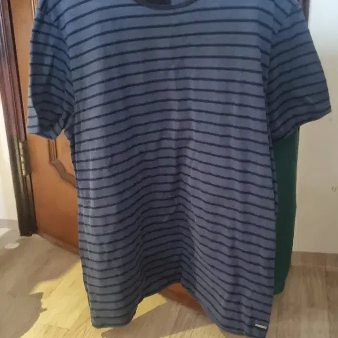 [BUNJANG] Boss Navy Striped T-Shirt XL / 보스 스트라이프반팔티네이비.  XL