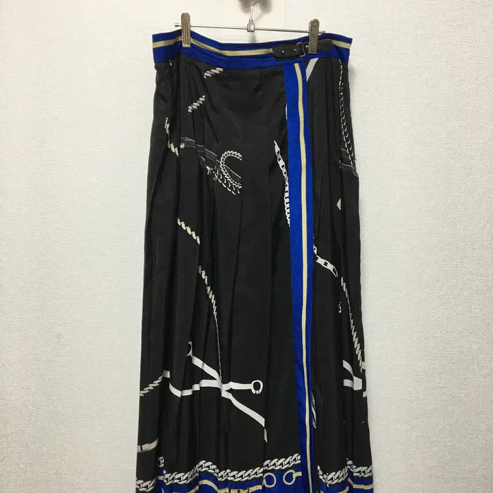 [SOLD OUT] 마시모두띠 플리츠 롱스커트