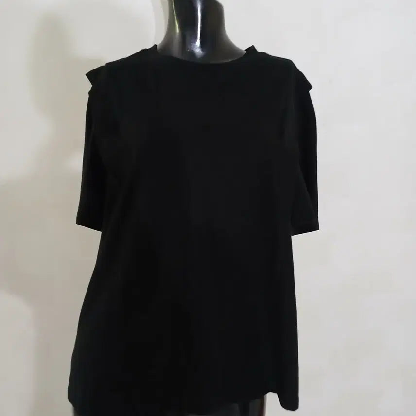 [BUNJANG] Guhho Black Point Asymmetric T-Shirt Free Size / 022 구호 백포인트 언발 티 Free